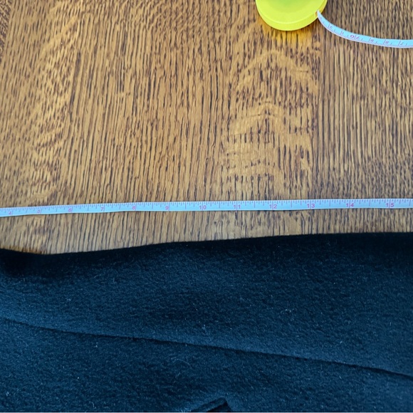 Larry Levine size medium wool blazer/coat. - Picture 9 of 11